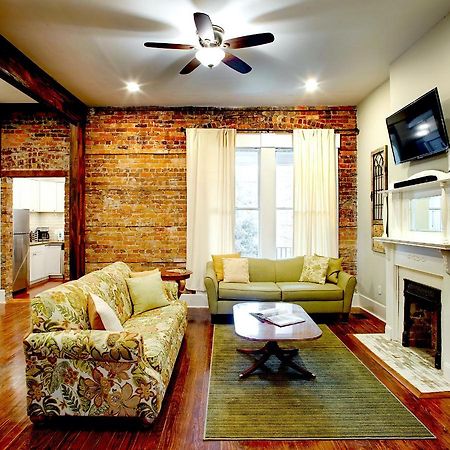 Newly Renovated Historic Savannah Townhome! Bagian luar foto