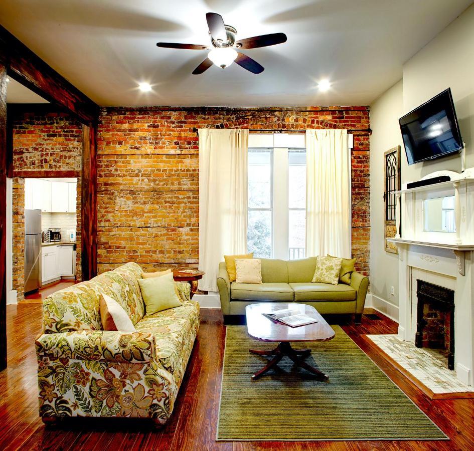 Newly Renovated Historic Savannah Townhome! Bagian luar foto