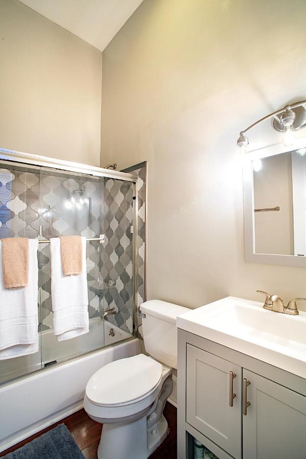 Newly Renovated Historic Savannah Townhome! Bagian luar foto